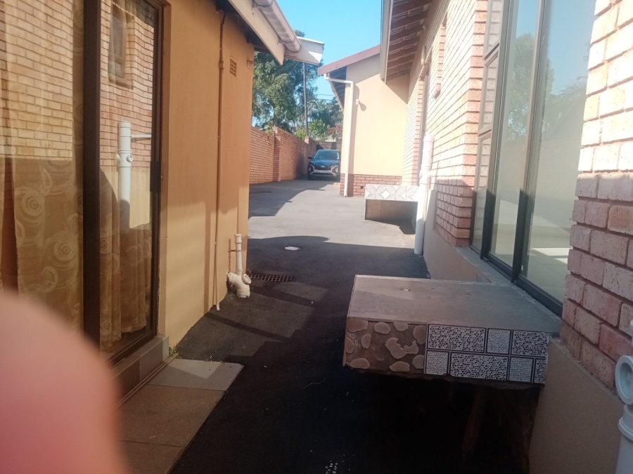 32 Bedroom Property for Sale in Wentworth KwaZulu-Natal