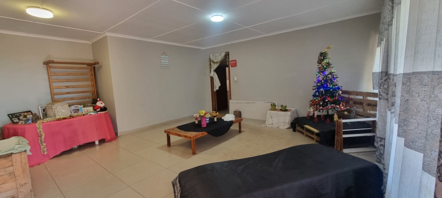 3 Bedroom Property for Sale in Port Edward KwaZulu-Natal