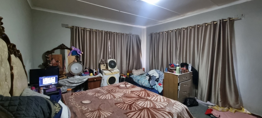3 Bedroom Property for Sale in Port Edward KwaZulu-Natal