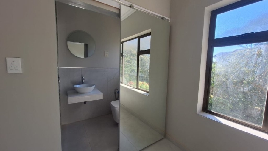 3 Bedroom Property for Sale in Umtentweni KwaZulu-Natal