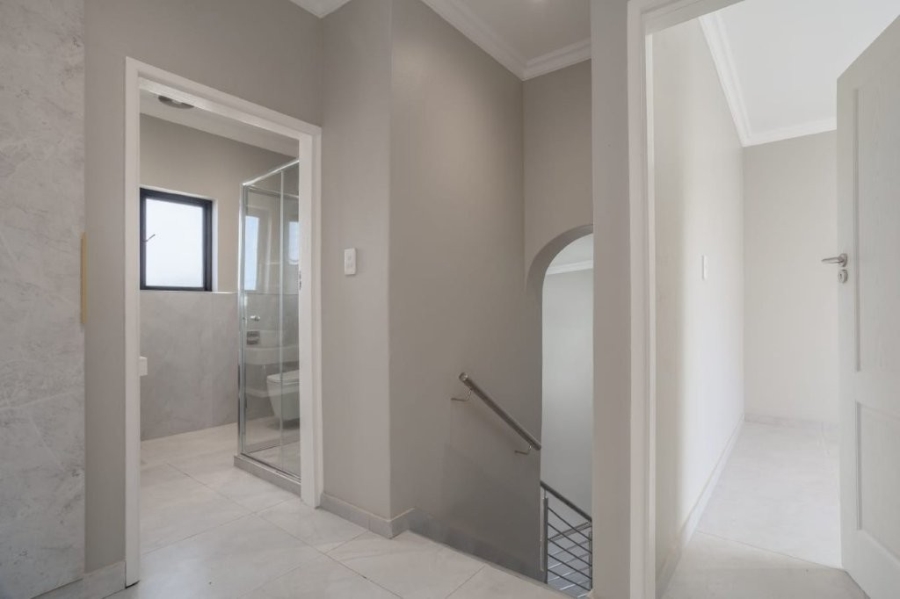 3 Bedroom Property for Sale in Umtentweni KwaZulu-Natal