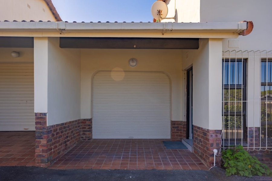 3 Bedroom Property for Sale in Umtentweni KwaZulu-Natal