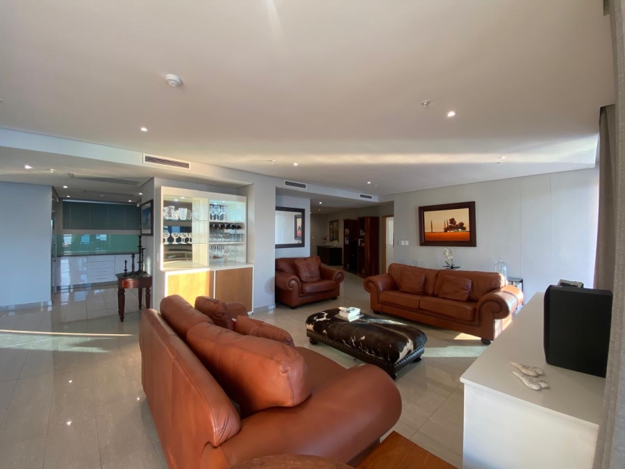 To Let 4 Bedroom Property for Rent in Umhlanga KwaZulu-Natal