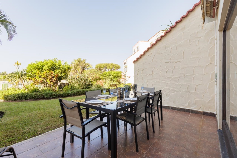 2 Bedroom Property for Sale in Uvongo KwaZulu-Natal