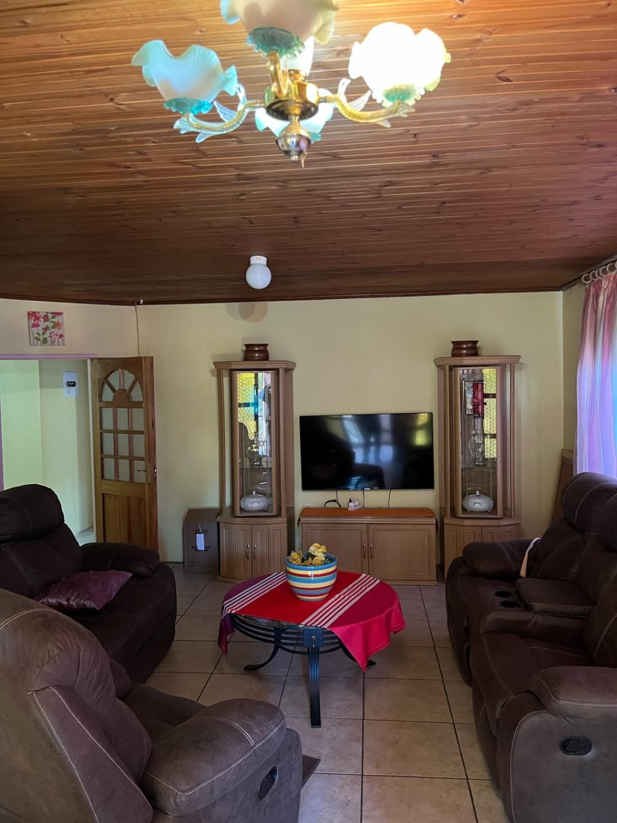  Bedroom Property for Sale in Acaciaville KwaZulu-Natal