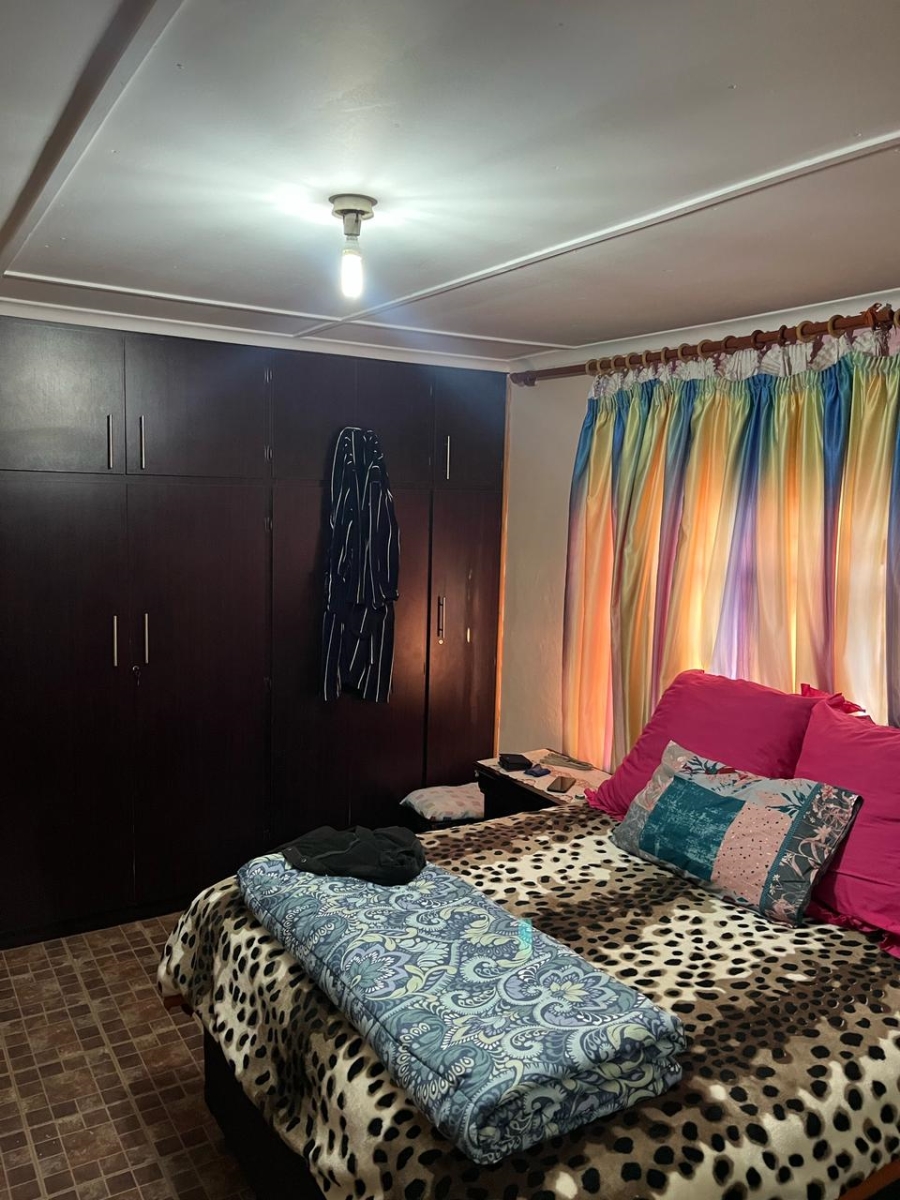  Bedroom Property for Sale in Acaciaville KwaZulu-Natal
