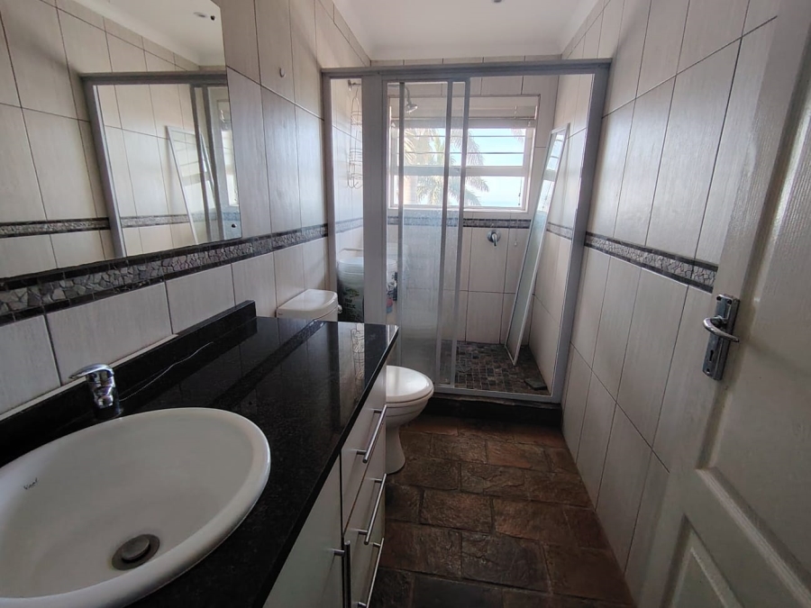 5 Bedroom Property for Sale in Palm Beach KwaZulu-Natal