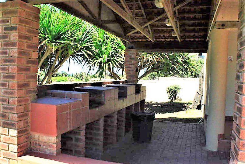 2 Bedroom Property for Sale in Uvongo KwaZulu-Natal