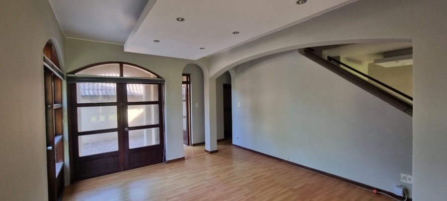 3 Bedroom Property for Sale in Uvongo KwaZulu-Natal