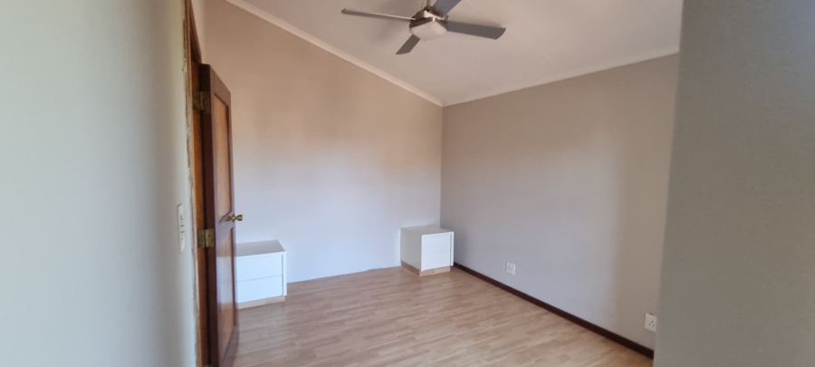 3 Bedroom Property for Sale in Uvongo KwaZulu-Natal