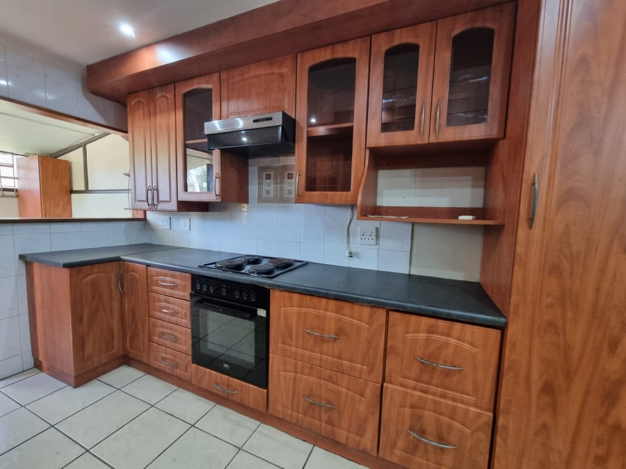 2 Bedroom Property for Sale in Anerley KwaZulu-Natal