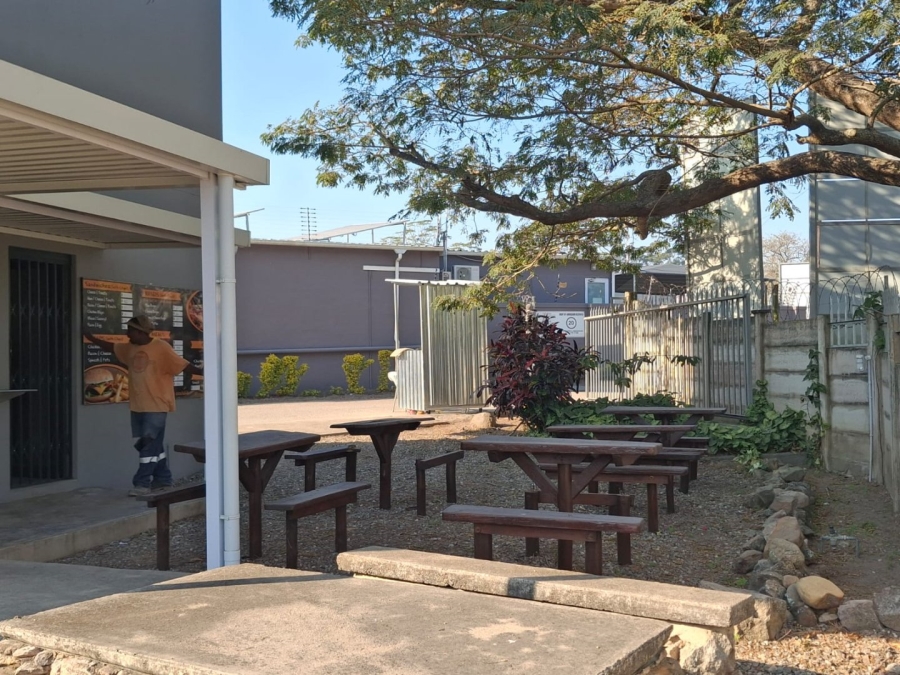  Bedroom Property for Sale in Uvongo Beach KwaZulu-Natal