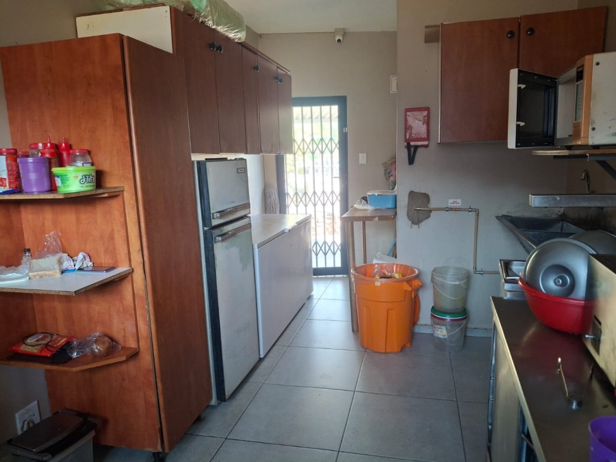  Bedroom Property for Sale in Uvongo Beach KwaZulu-Natal