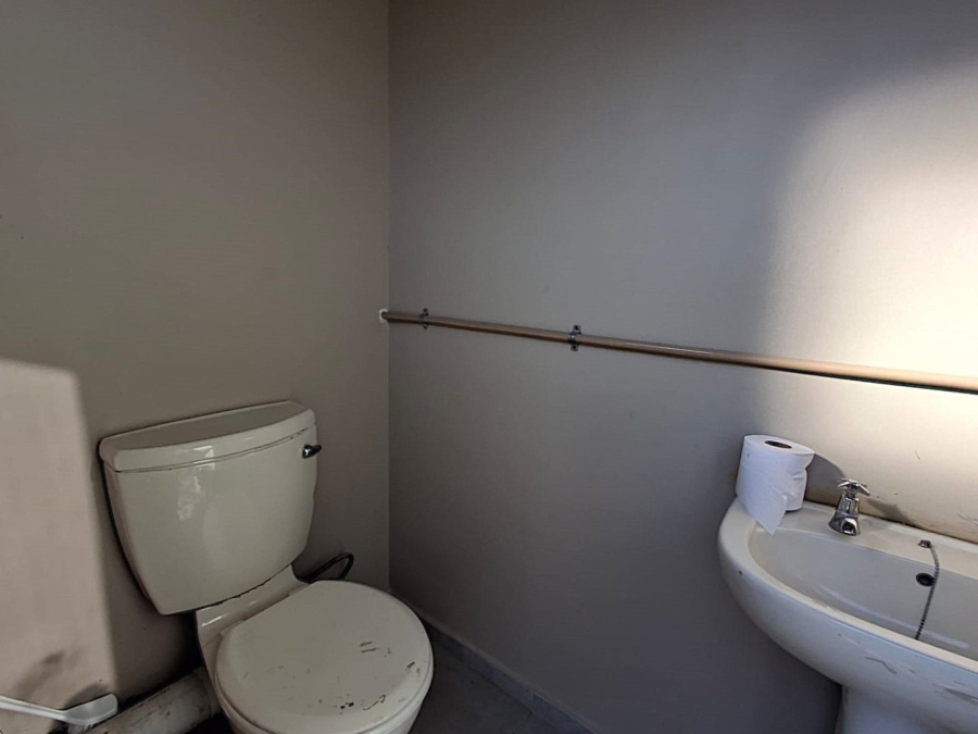  Bedroom Property for Sale in Uvongo Beach KwaZulu-Natal