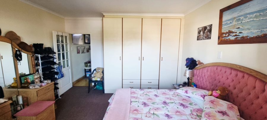1 Bedroom Property for Sale in Margate Beach KwaZulu-Natal