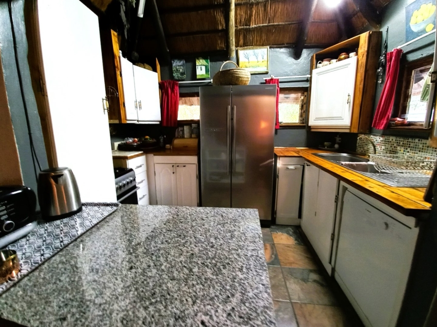 3 Bedroom Property for Sale in Umtentweni KwaZulu-Natal