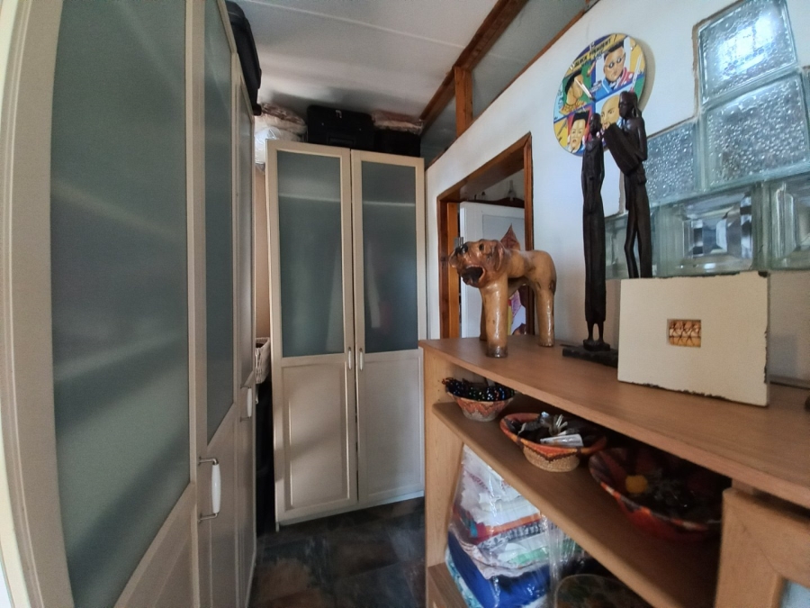 3 Bedroom Property for Sale in Umtentweni KwaZulu-Natal