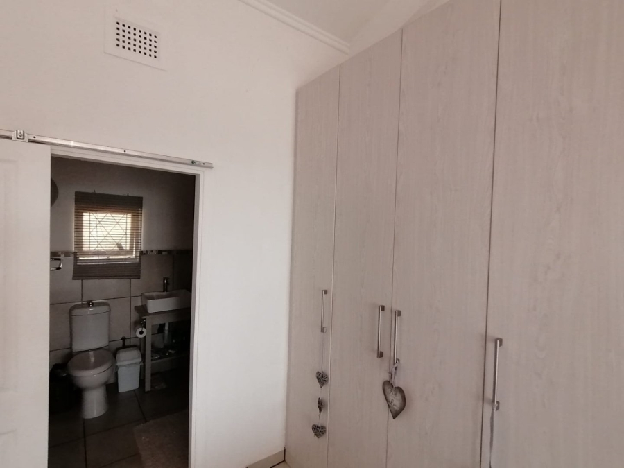 1 Bedroom Property for Sale in Shelly Beach KwaZulu-Natal