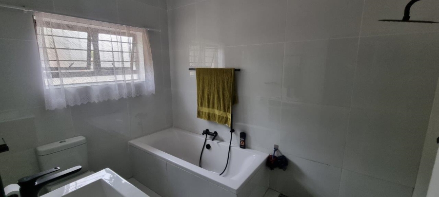 4 Bedroom Property for Sale in Catalina Bay KwaZulu-Natal