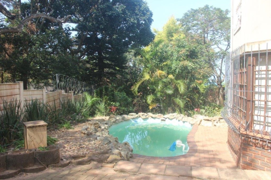 3 Bedroom Property for Sale in Umtentweni KwaZulu-Natal