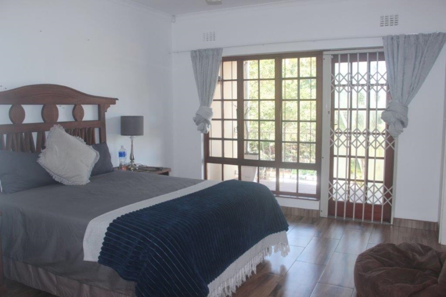 3 Bedroom Property for Sale in Umtentweni KwaZulu-Natal