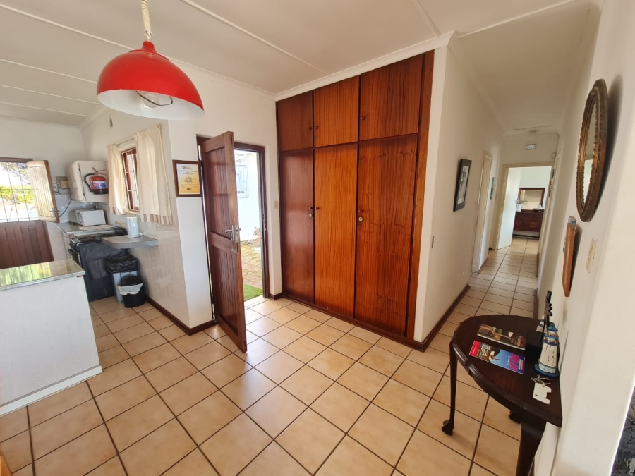 5 Bedroom Property for Sale in Sea Park KwaZulu-Natal