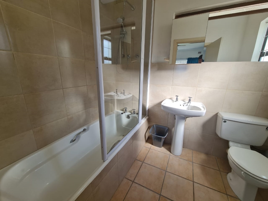 5 Bedroom Property for Sale in Sea Park KwaZulu-Natal
