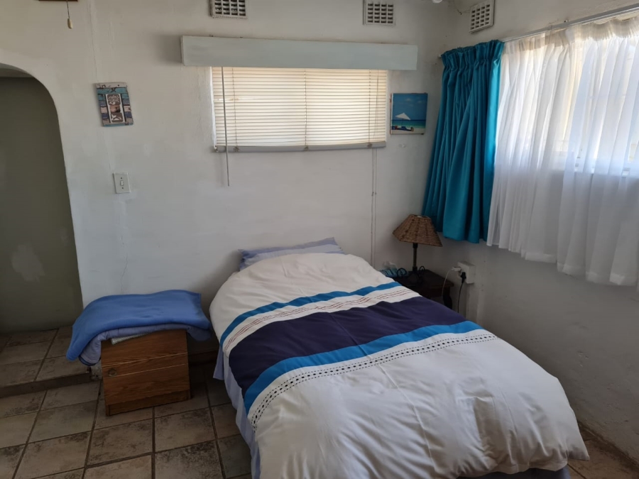 5 Bedroom Property for Sale in Sea Park KwaZulu-Natal