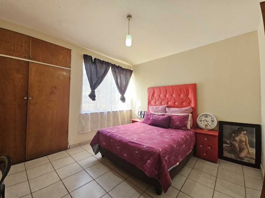 2 Bedroom Property for Sale in Barry Hertzog Park KwaZulu-Natal