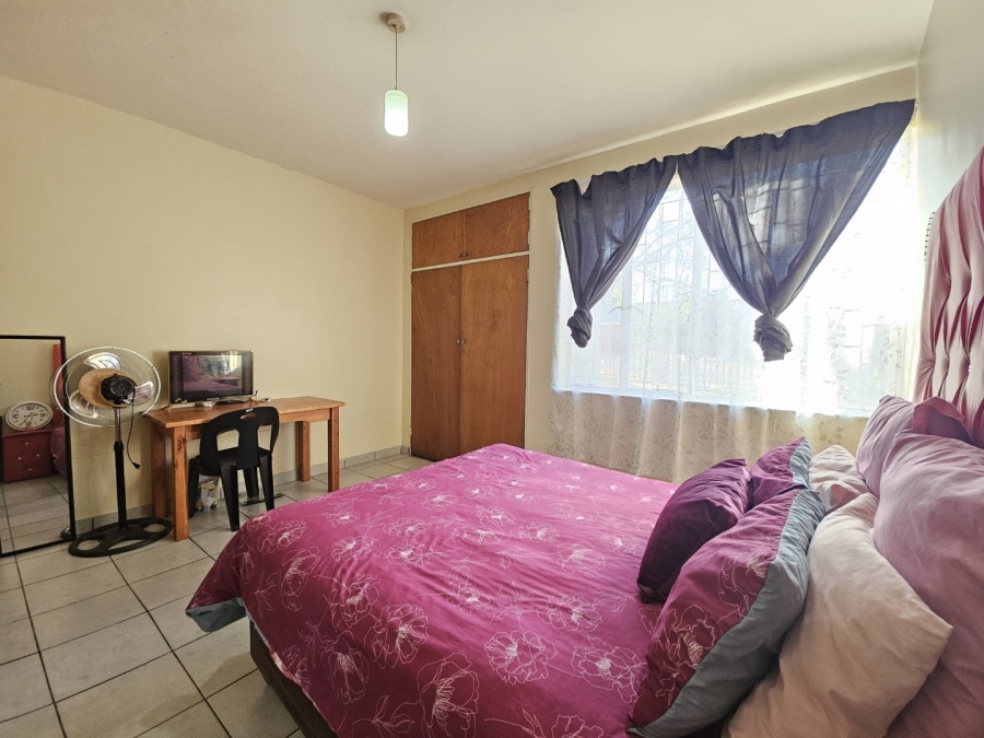 2 Bedroom Property for Sale in Barry Hertzog Park KwaZulu-Natal