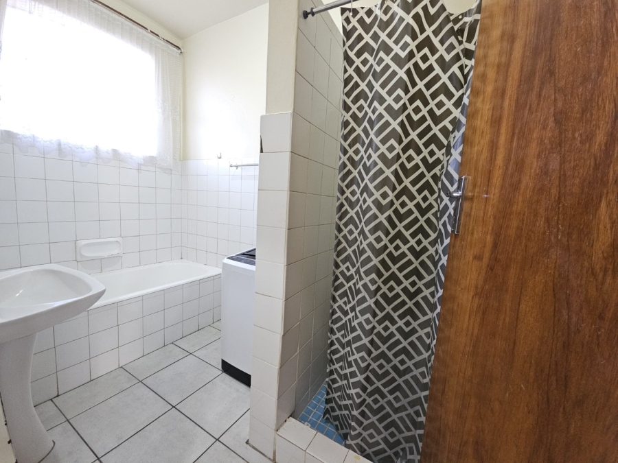 2 Bedroom Property for Sale in Barry Hertzog Park KwaZulu-Natal