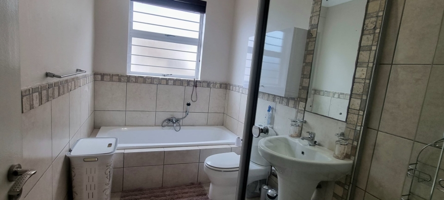 3 Bedroom Property for Sale in Uvongo KwaZulu-Natal