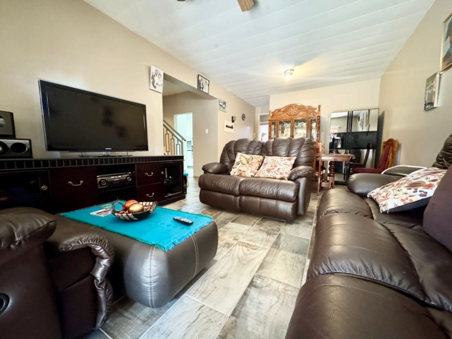 3 Bedroom Property for Sale in Huttenheights KwaZulu-Natal