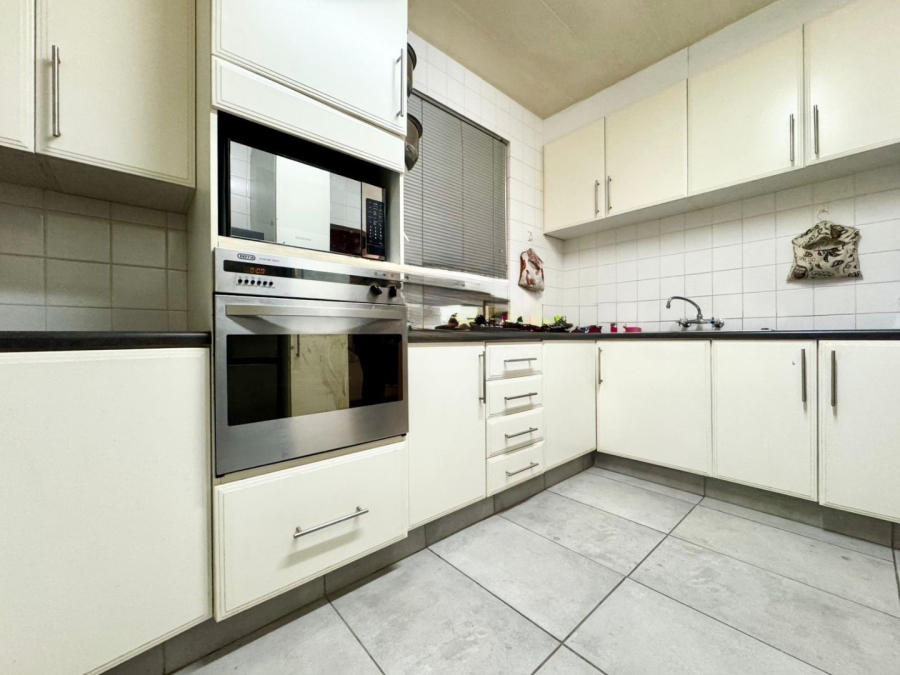 3 Bedroom Property for Sale in Huttenheights KwaZulu-Natal