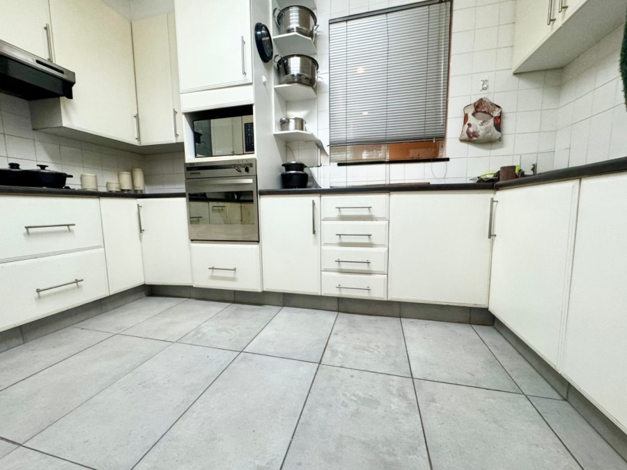 3 Bedroom Property for Sale in Huttenheights KwaZulu-Natal