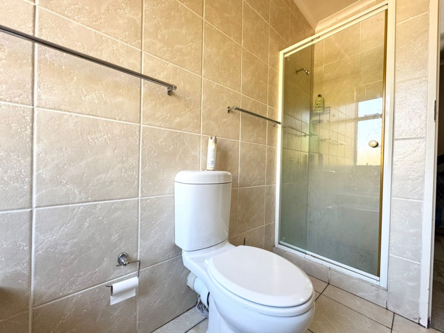 3 Bedroom Property for Sale in Huttenheights KwaZulu-Natal