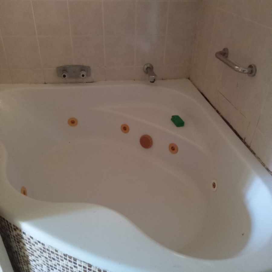 2 Bedroom Property for Sale in Margate KwaZulu-Natal