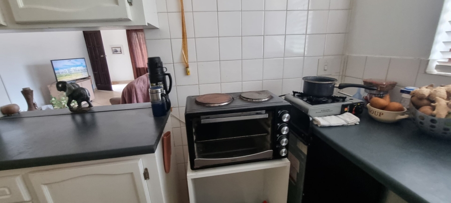 2 Bedroom Property for Sale in Uvongo KwaZulu-Natal