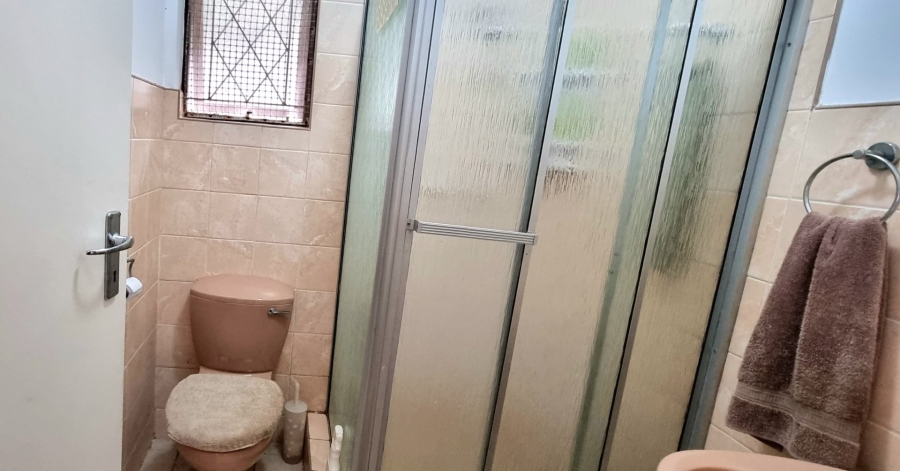 2 Bedroom Property for Sale in Uvongo KwaZulu-Natal