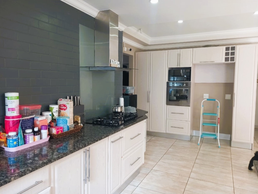 4 Bedroom Property for Sale in Shelly Beach KwaZulu-Natal