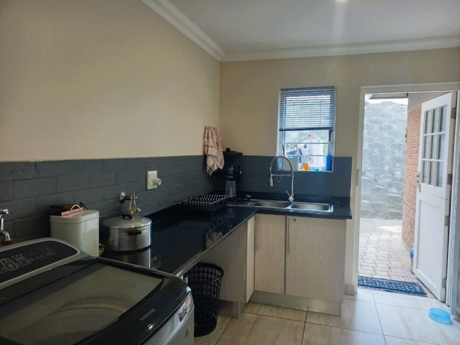 4 Bedroom Property for Sale in Shelly Beach KwaZulu-Natal