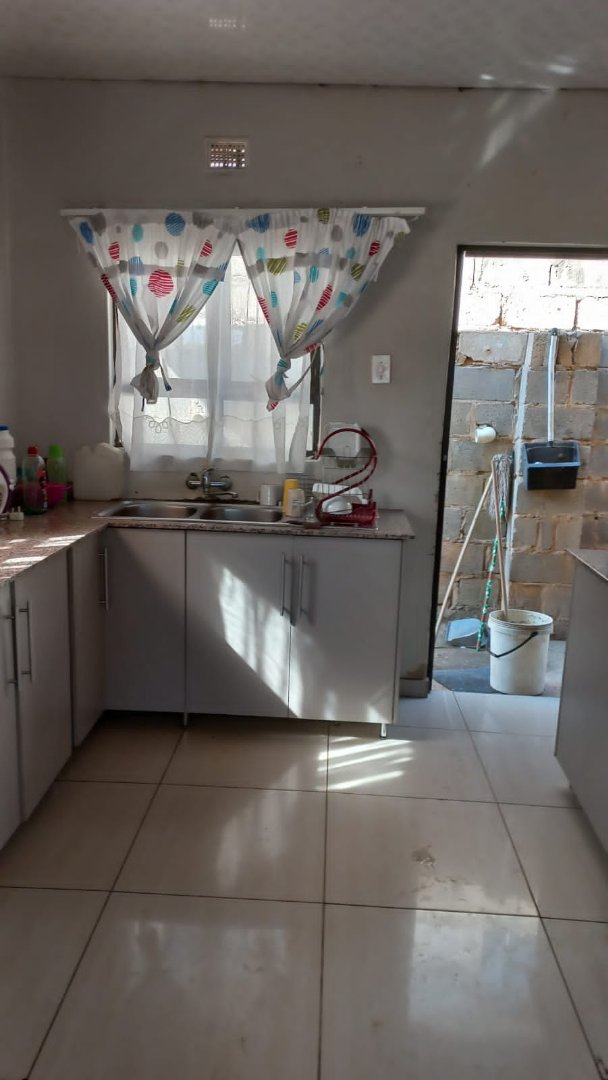 4 Bedroom Property for Sale in Riverdene KwaZulu-Natal