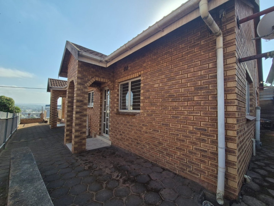 To Let 3 Bedroom Property for Rent in Bluff KwaZulu-Natal