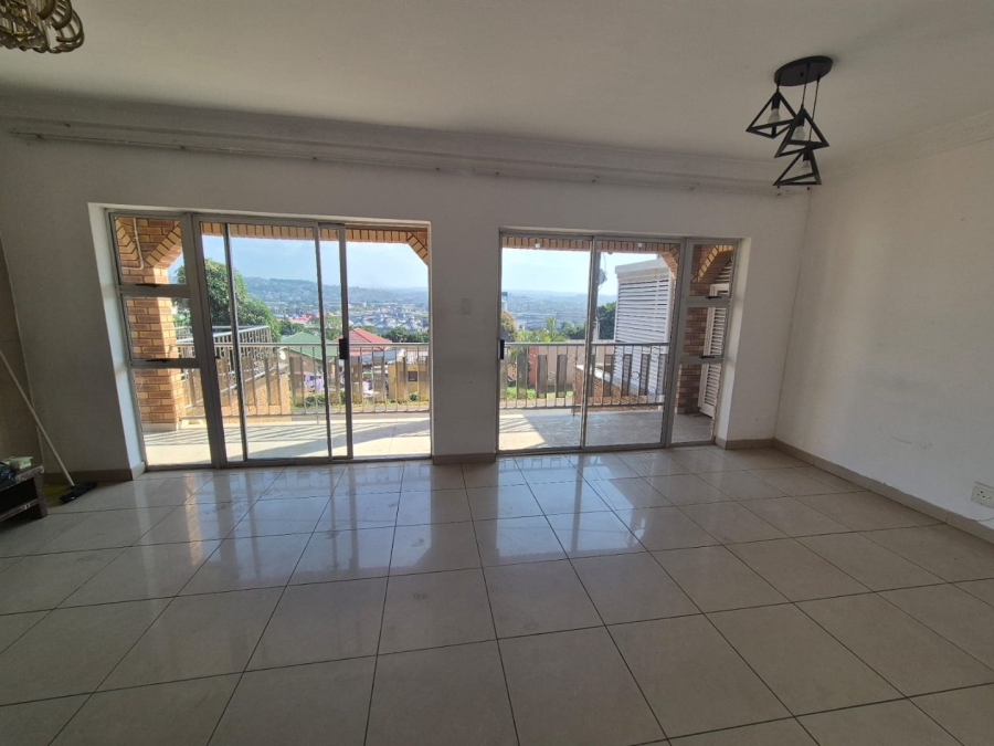 To Let 3 Bedroom Property for Rent in Bluff KwaZulu-Natal