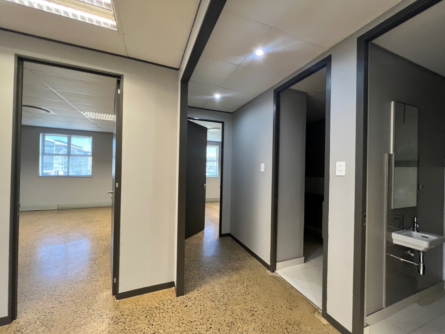 To Let commercial Property for Rent in Umhlanga Ridge KwaZulu-Natal