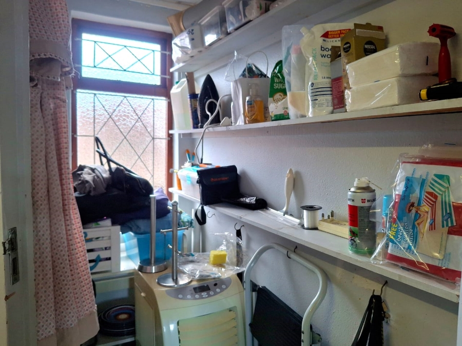 2 Bedroom Property for Sale in Uvongo KwaZulu-Natal