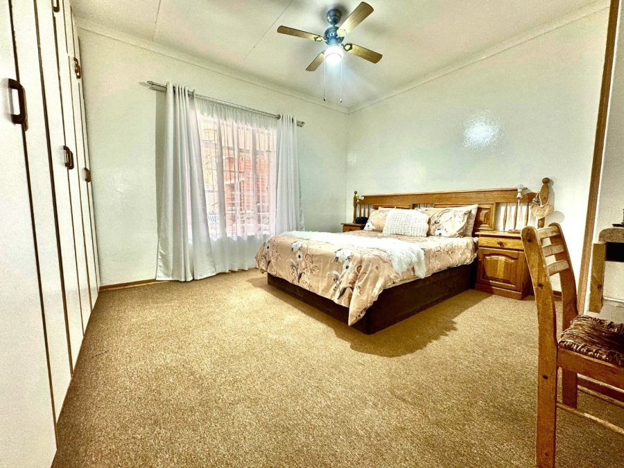 2 Bedroom Property for Sale in Aviary Hill KwaZulu-Natal