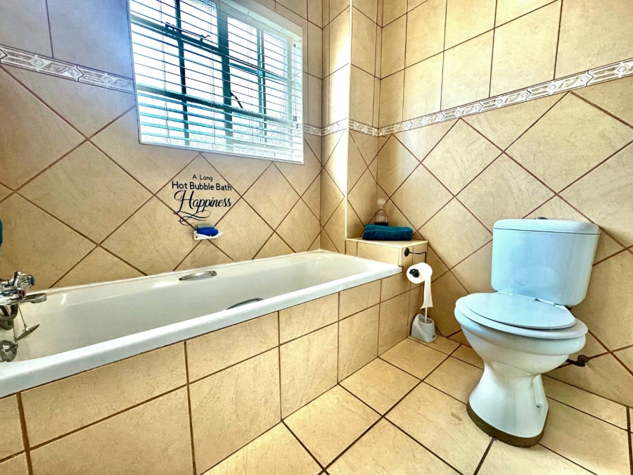 2 Bedroom Property for Sale in Aviary Hill KwaZulu-Natal