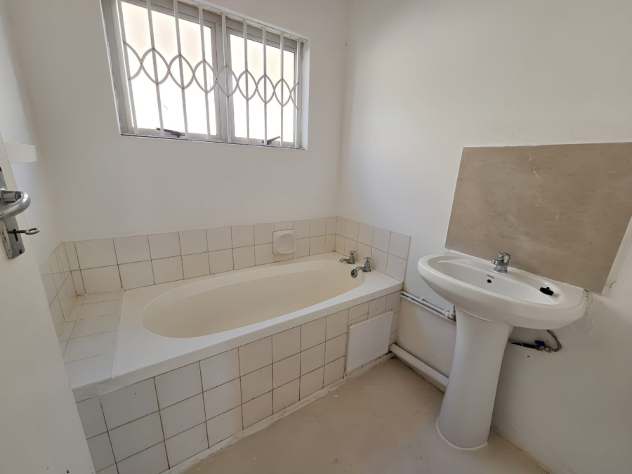 To Let 3 Bedroom Property for Rent in Genazzano KwaZulu-Natal