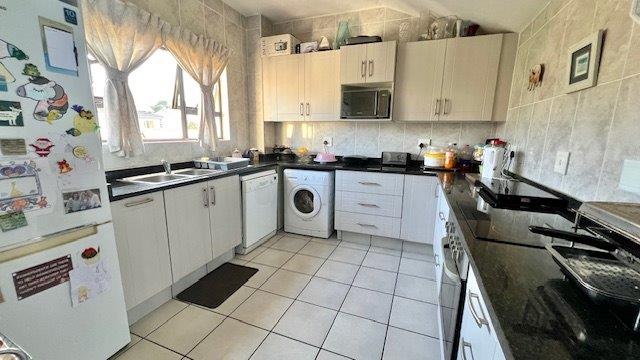 3 Bedroom Property for Sale in Beacon Rocks KwaZulu-Natal